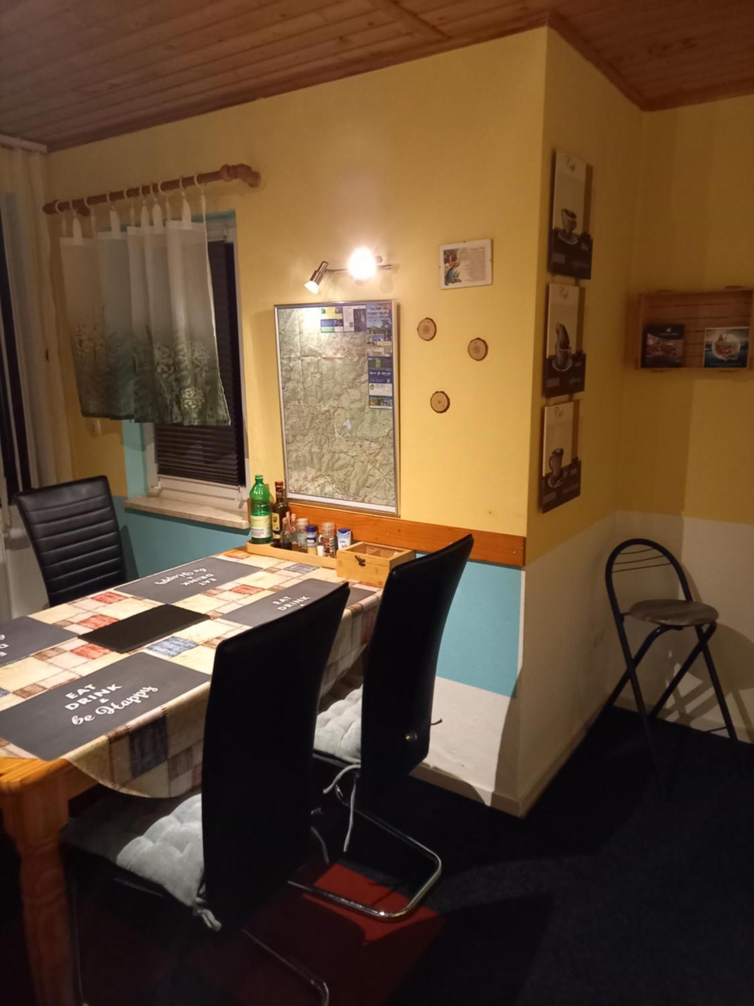 Monteur- Und Ferienwohnung Waldrauschen Fehrenbach Exterior foto