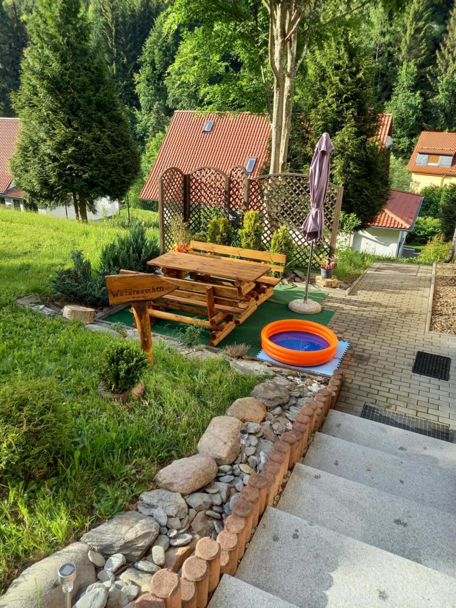 Monteur- Und Ferienwohnung Waldrauschen Fehrenbach Habitación foto